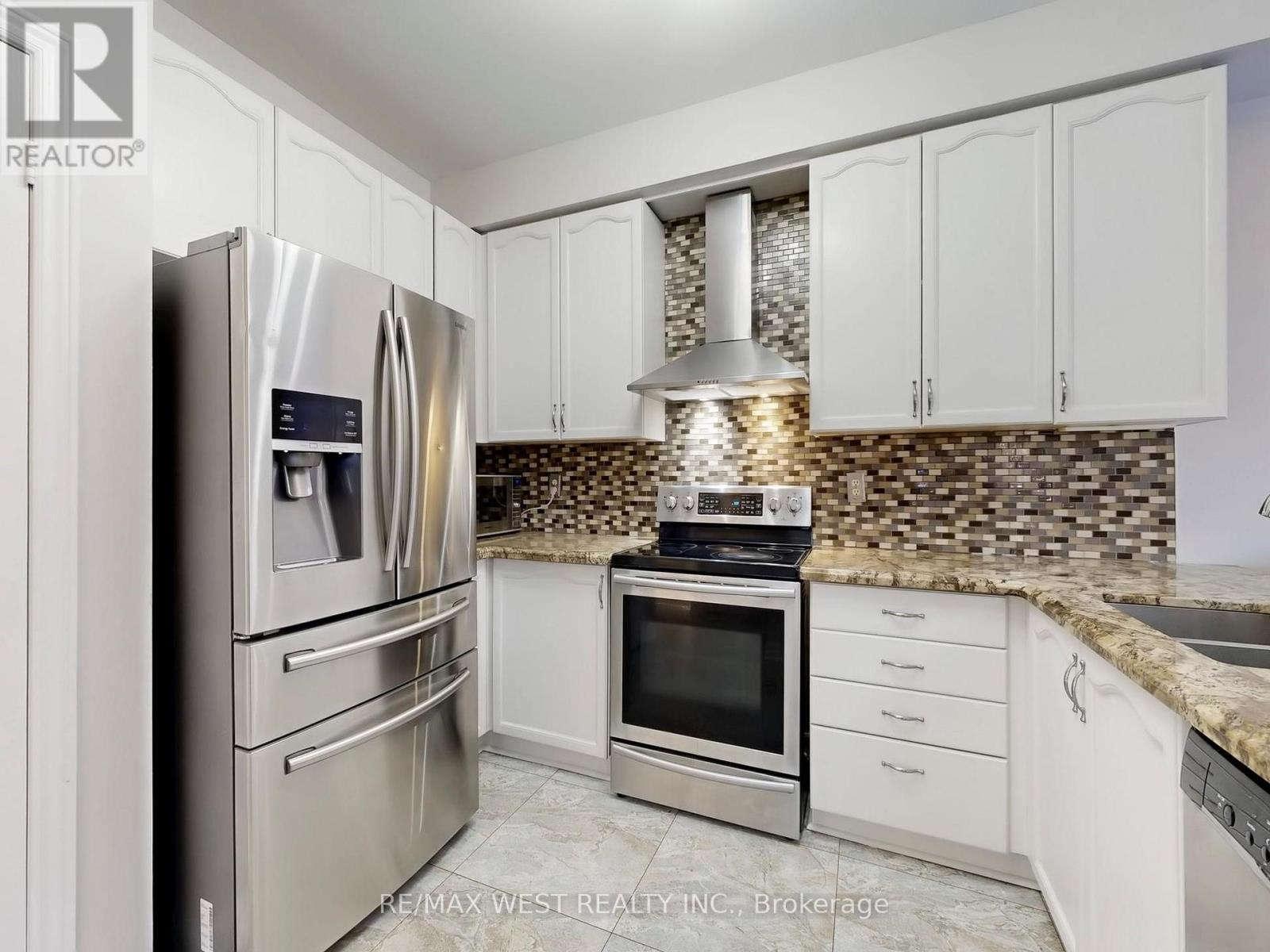 56 Planter Crescent, Vaughan, Ontario  L4H 2V5 - Photo 17 - N12827252