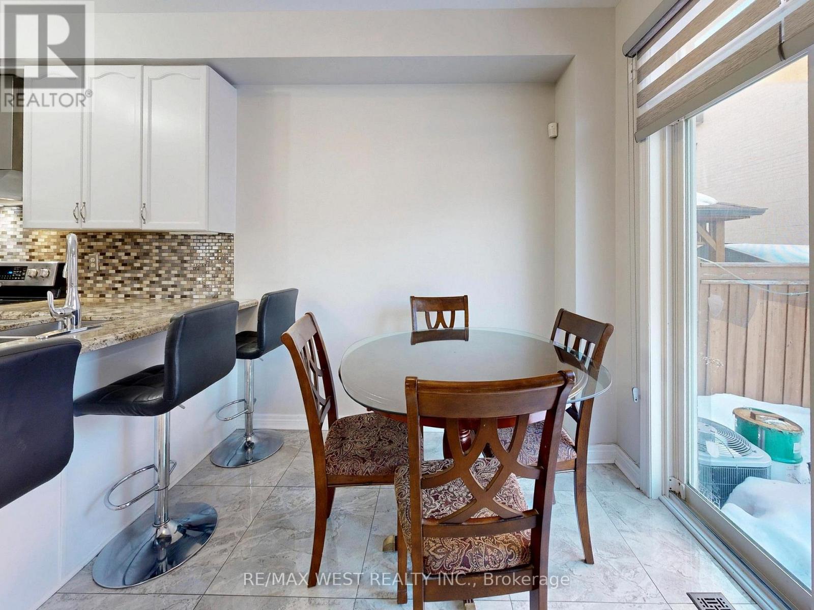 56 Planter Crescent, Vaughan, Ontario  L4H 2V5 - Photo 22 - N12827252