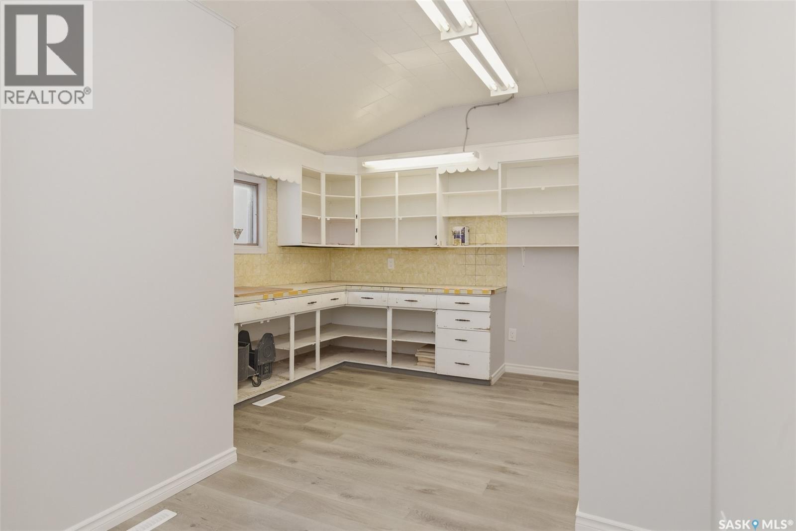 1358 Cornwall Street, Regina, Saskatchewan  S4R 2H5 - Photo 9 - SK027913