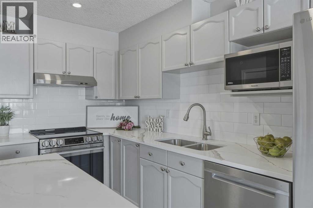 302, 3 Somervale View Sw, Calgary, Alberta  T2Y 4A9 - Photo 6 - A2284231