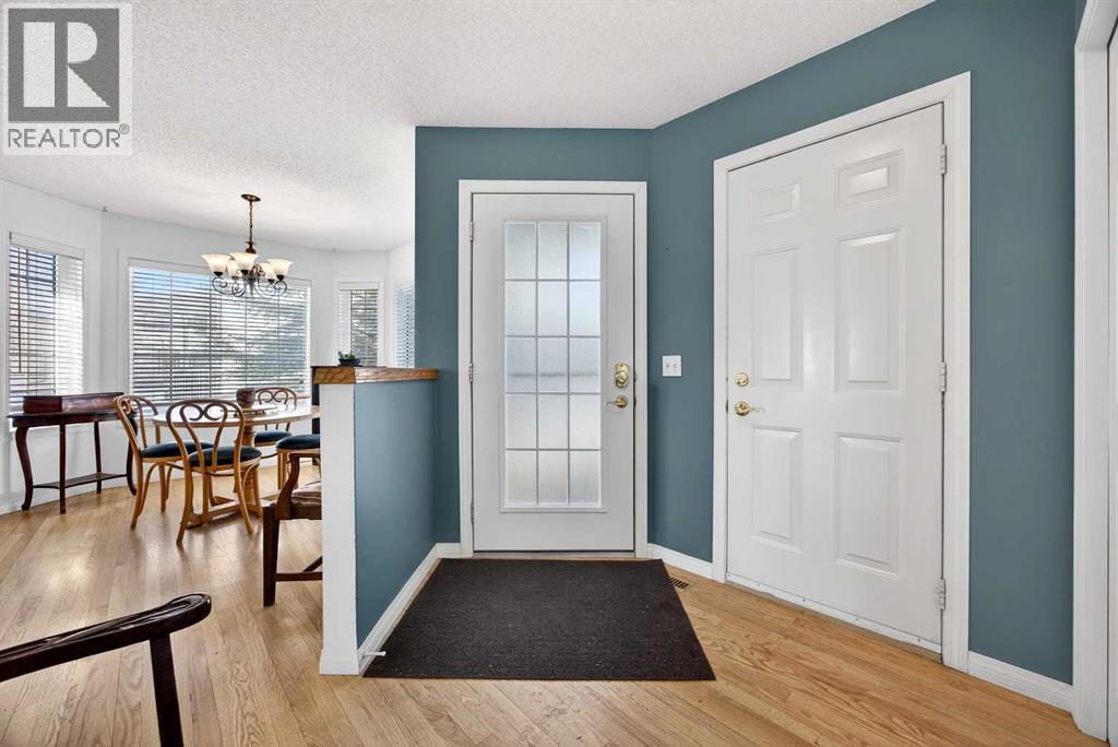 501 Citadel Terrace Nw, Calgary, Alberta  T3G 3X3 - Photo 4 - A2289022