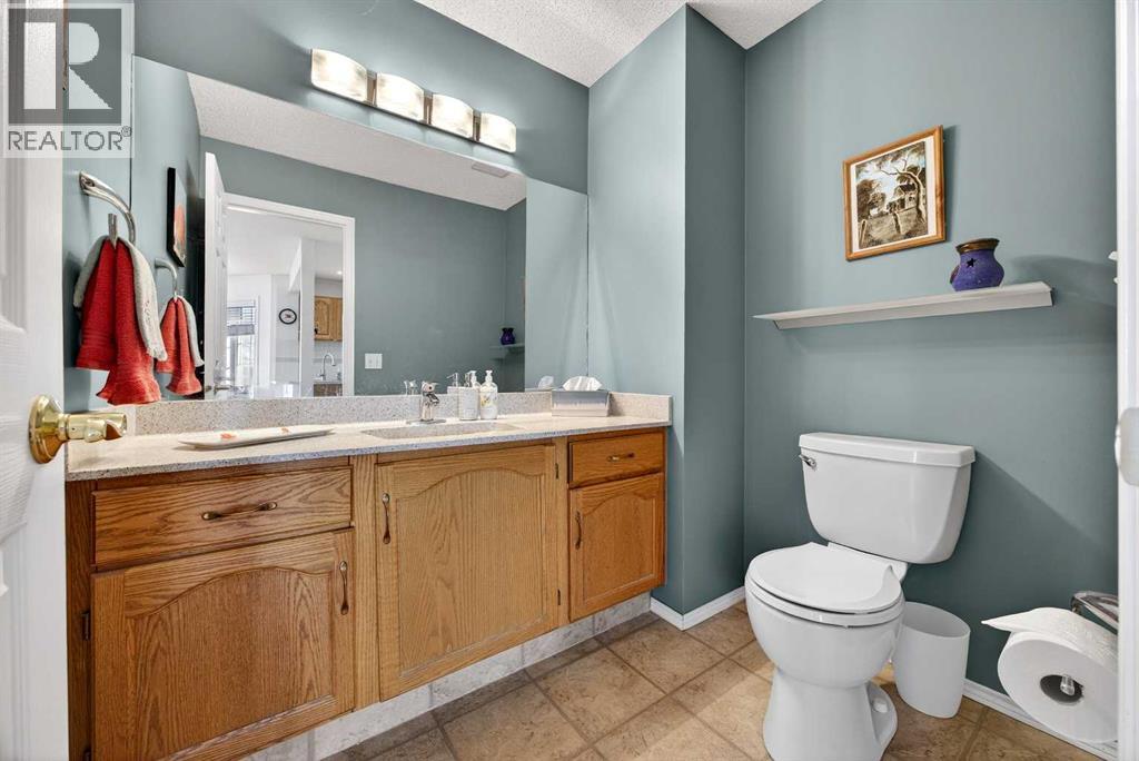 501 Citadel Terrace Nw, Calgary, Alberta  T3G 3X3 - Photo 12 - A2289022