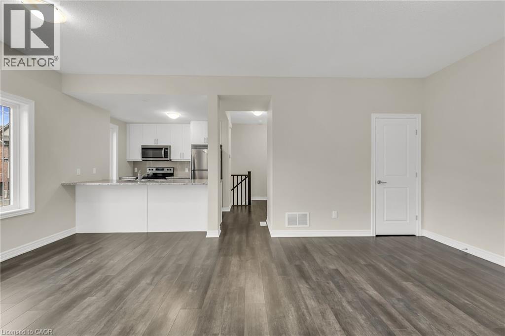 19 Picardy Drive Unit# 32, Stoney Creek, Ontario  L8J 0M7 - Photo 13 - 40803965
