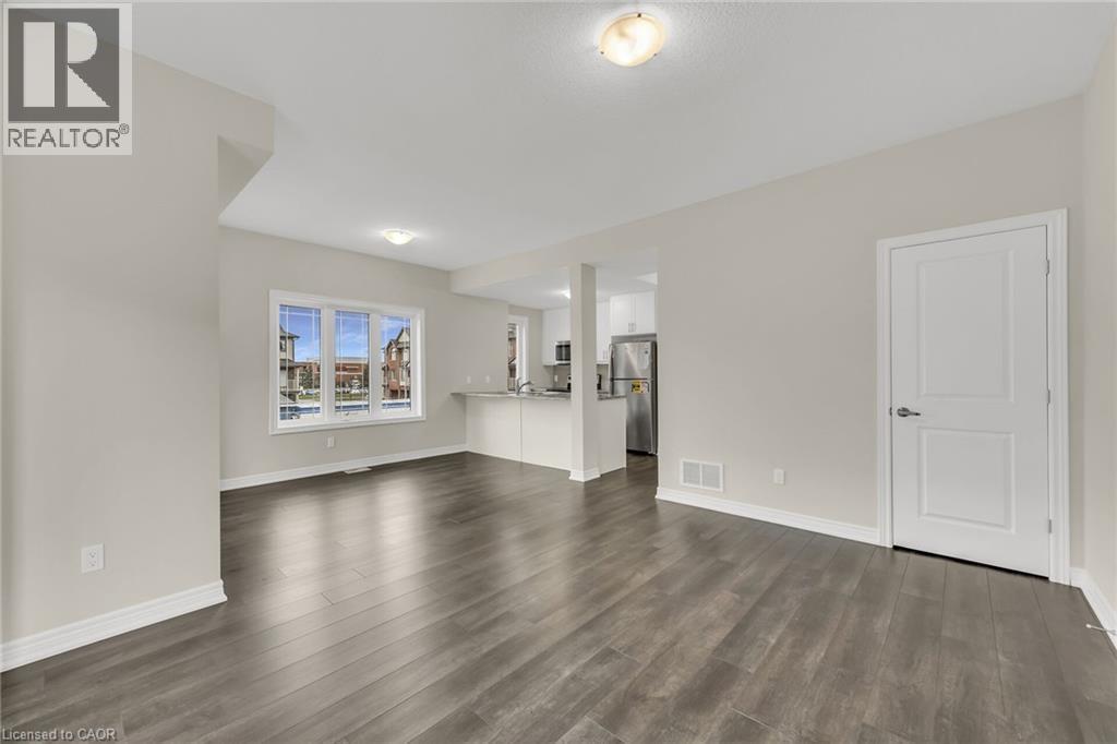 19 Picardy Drive Unit# 32, Stoney Creek, Ontario  L8J 0M7 - Photo 14 - 40803965