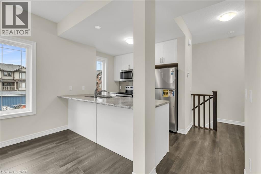 19 Picardy Drive Unit# 32, Stoney Creek, Ontario  L8J 0M7 - Photo 6 - 40803965