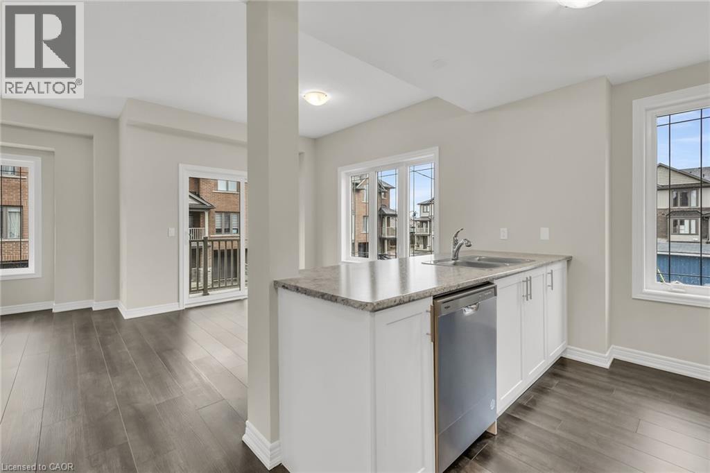 19 Picardy Drive Unit# 32, Stoney Creek, Ontario  L8J 0M7 - Photo 8 - 40803965