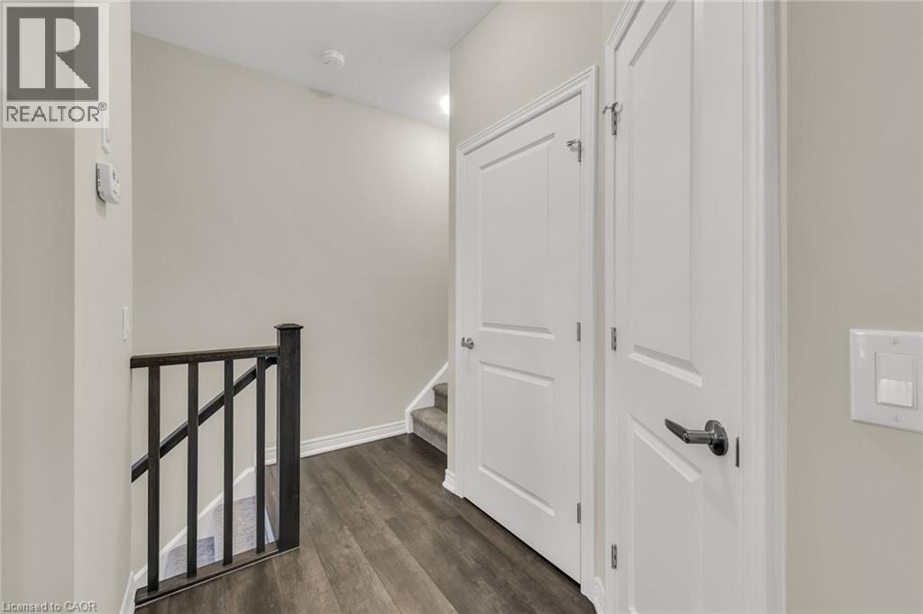 19 Picardy Drive Unit# 32, Stoney Creek, Ontario  L8J 0M7 - Photo 22 - 40803965