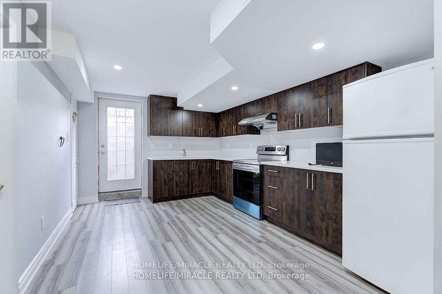 Basement - 4 Dalia Street, Brampton, Ontario  L6X 0L7 - Photo 2 - W12827178