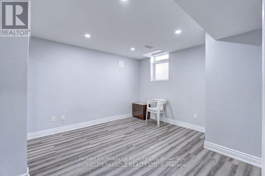 Basement - 4 Dalia Street, Brampton, Ontario  L6X 0L7 - Photo 4 - W12827178