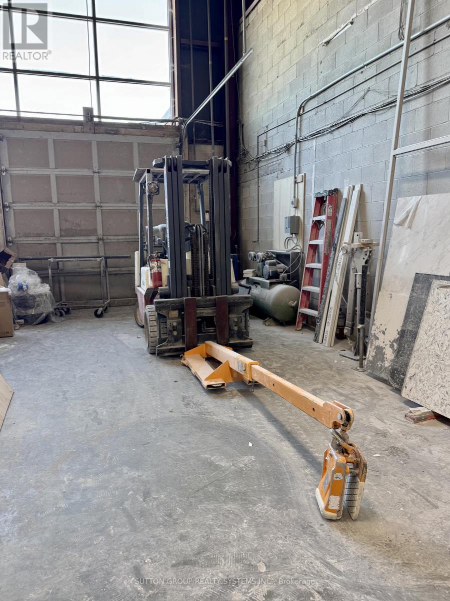 Unit 8 - 1635 Sismet Road, Mississauga, Ontario  L4W 1W5 - Photo 12 - W12827222