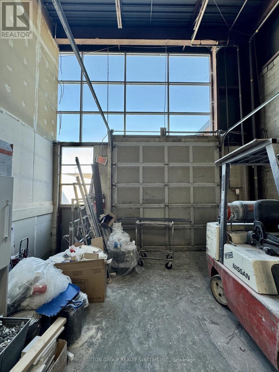 Unit 8 - 1635 Sismet Road, Mississauga, Ontario  L4W 1W5 - Photo 14 - W12827222