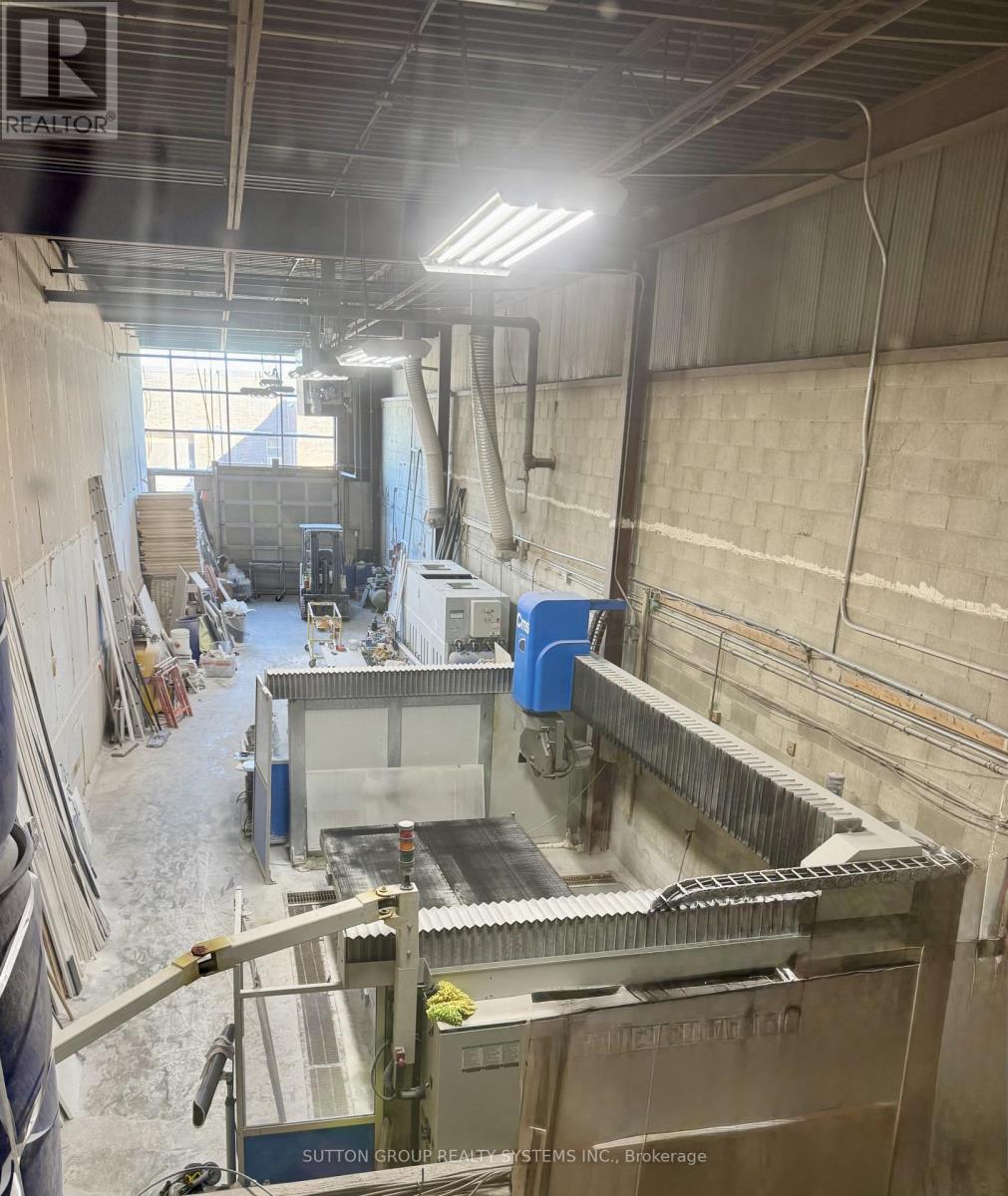 Unit 8 - 1635 Sismet Road, Mississauga, Ontario  L4W 1W5 - Photo 4 - W12827222