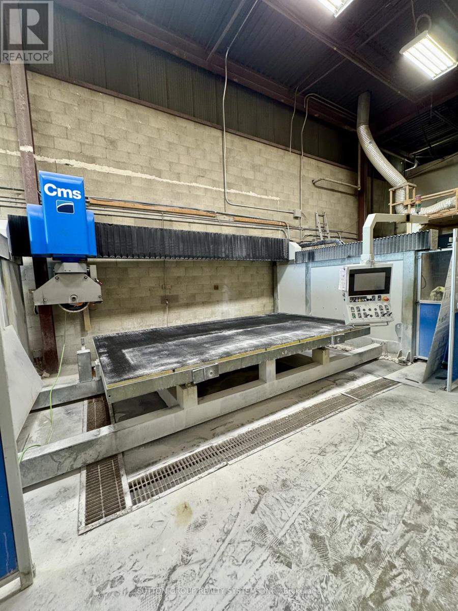 Unit 8 - 1635 Sismet Road, Mississauga, Ontario  L4W 1W5 - Photo 5 - W12827222