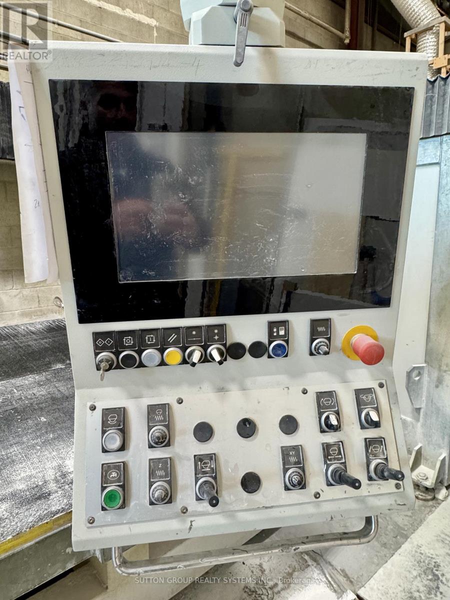 Unit 8 - 1635 Sismet Road, Mississauga, Ontario  L4W 1W5 - Photo 6 - W12827222