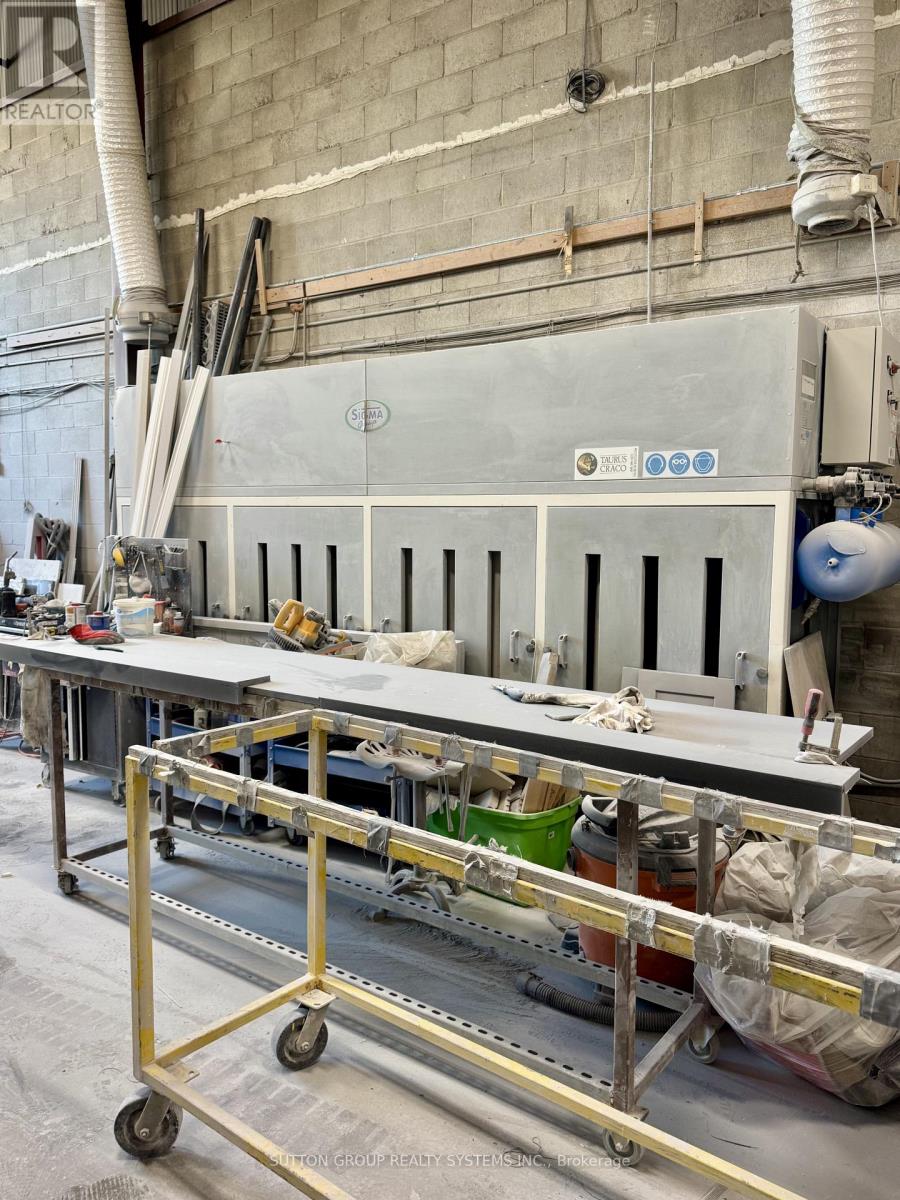 Unit 8 - 1635 Sismet Road, Mississauga, Ontario  L4W 1W5 - Photo 9 - W12827222