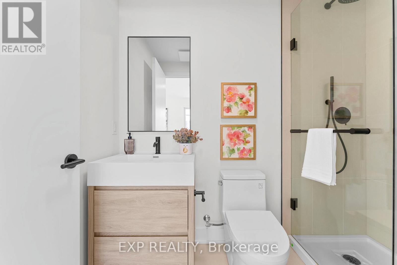 124 Dunbar Road, Mississauga, Ontario  L5B 1G7 - Photo 11 - W12827234