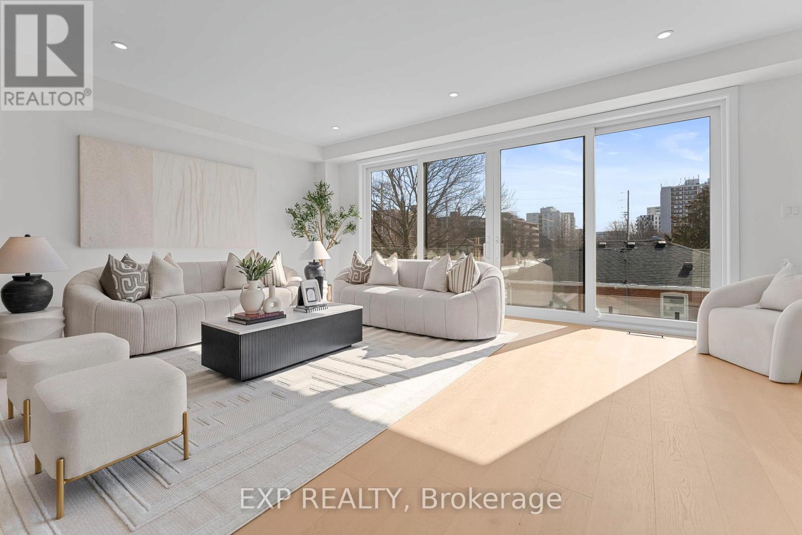 124 Dunbar Road, Mississauga, Ontario  L5B 1G7 - Photo 15 - W12827234