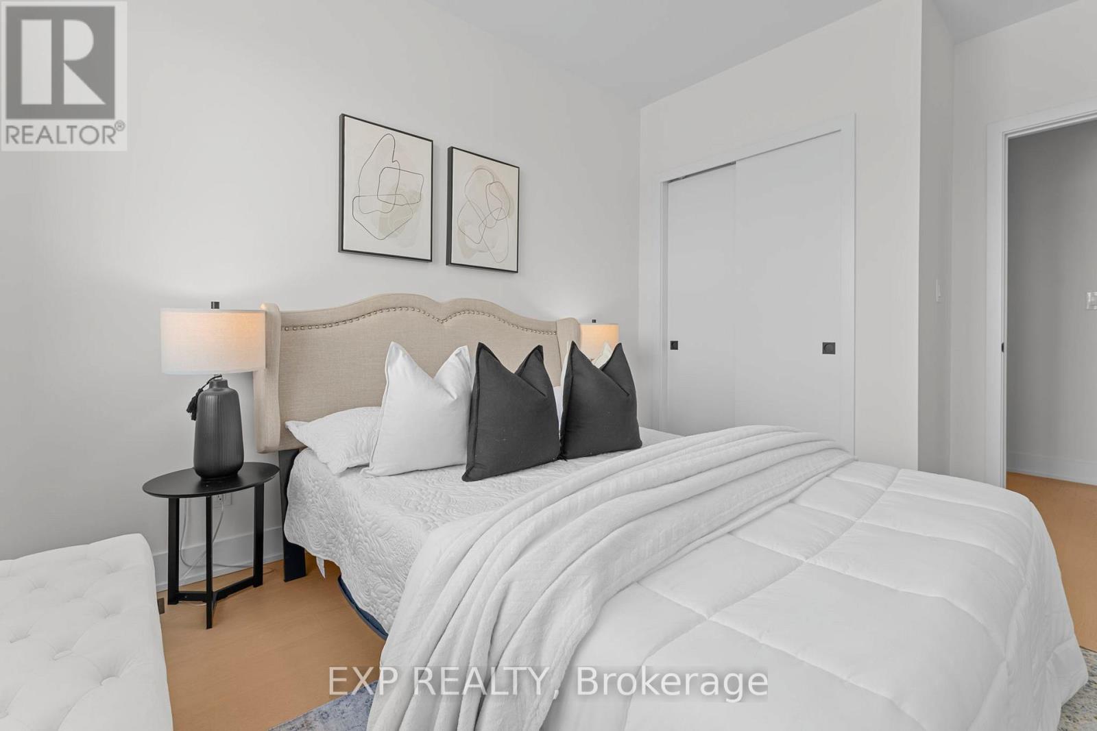 124 Dunbar Road, Mississauga, Ontario  L5B 1G7 - Photo 37 - W12827234