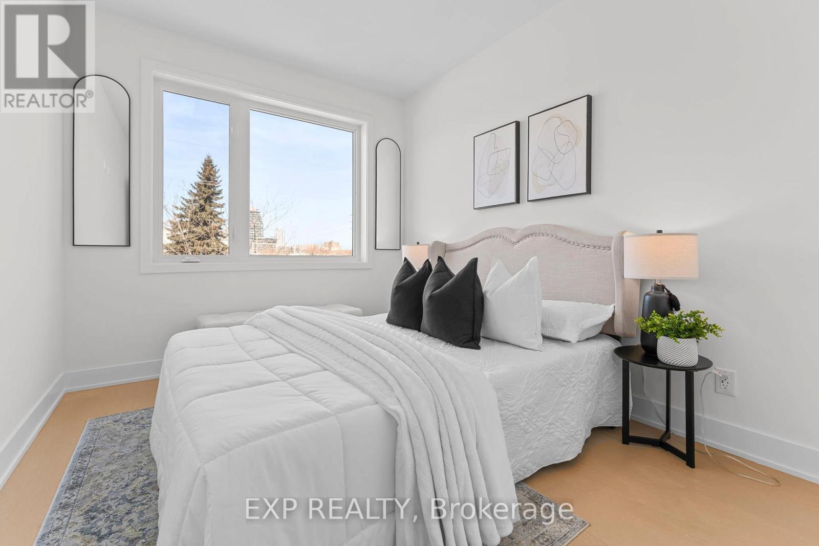 124 Dunbar Road, Mississauga, Ontario  L5B 1G7 - Photo 38 - W12827234