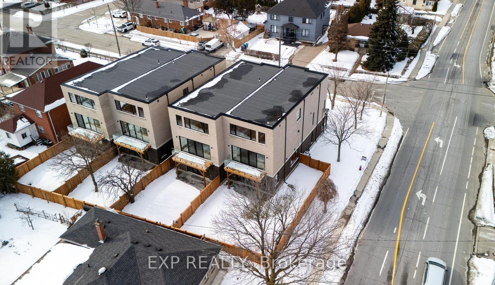 124 Dunbar Road, Mississauga, Ontario  L5B 1G7 - Photo 49 - W12827234