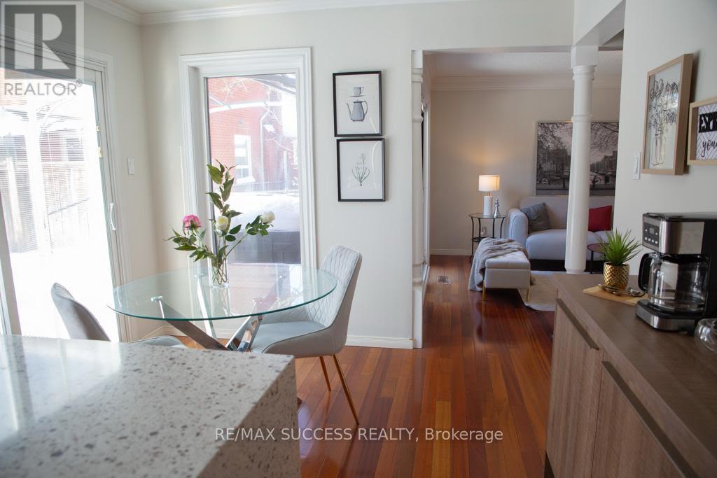 6643 Mockingbird Lane, Mississauga, Ontario  L5N 5K2 - Photo 29 - W12827236