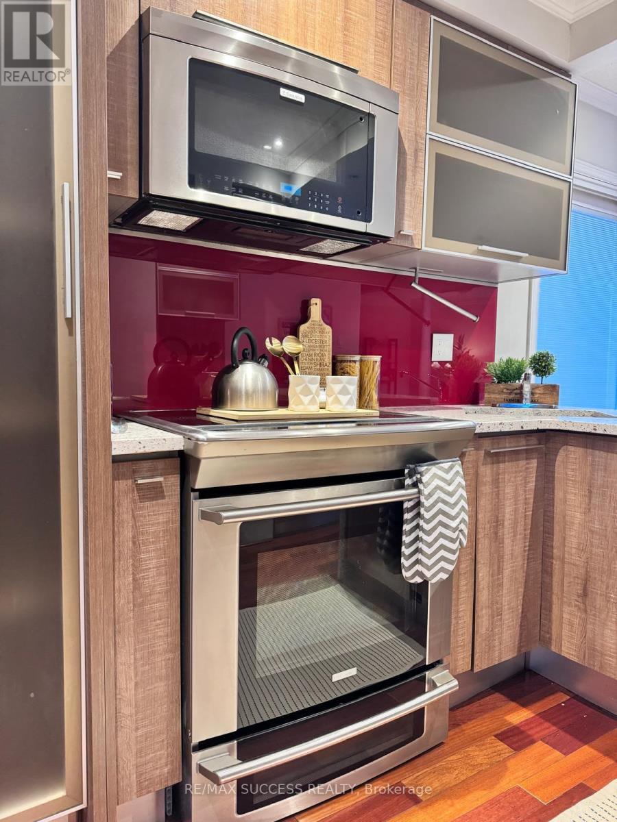 6643 Mockingbird Lane, Mississauga, Ontario  L5N 5K2 - Photo 41 - W12827236