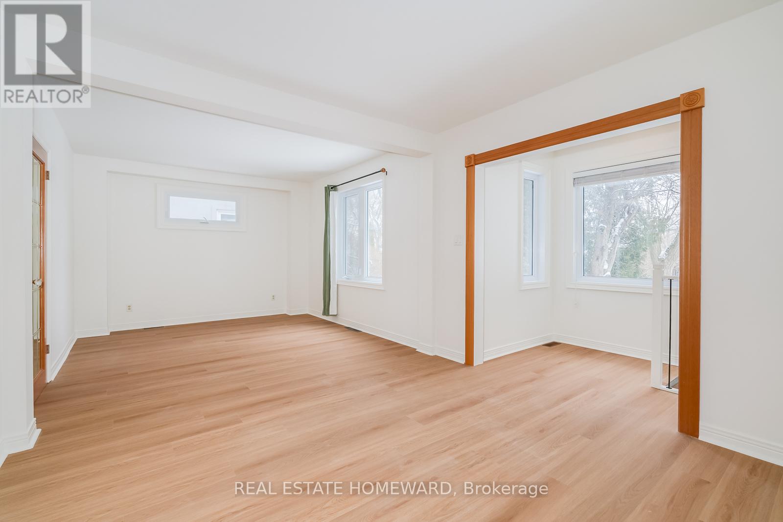 87 Ashbourne Drive, Toronto, Ontario  M9B 4H6 - Photo 12 - W12827242