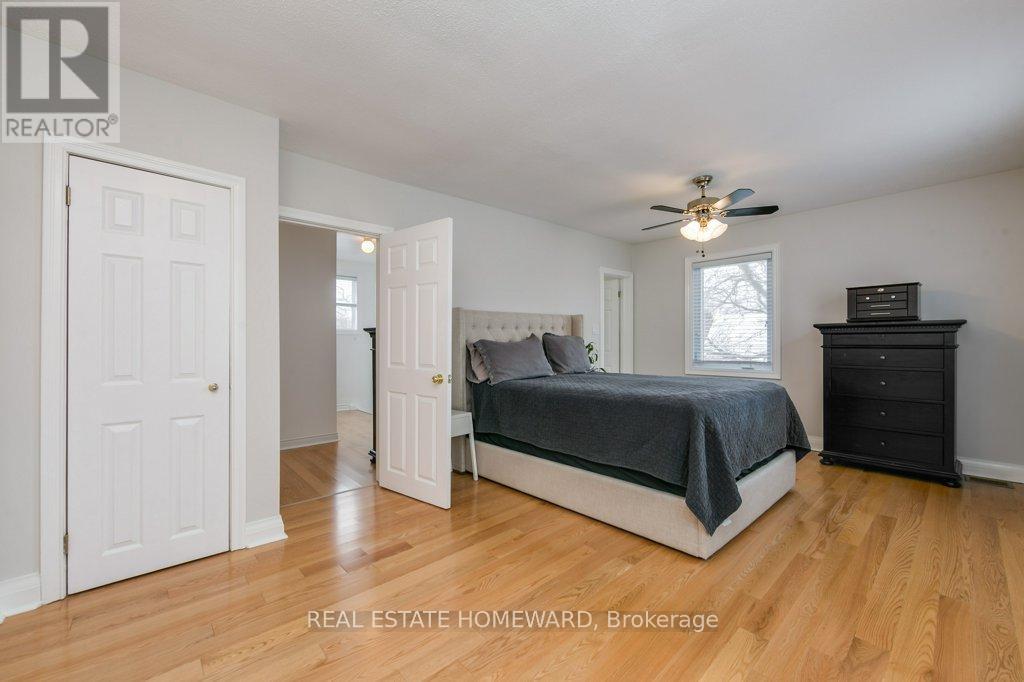 87 Ashbourne Drive, Toronto, Ontario  M9B 4H6 - Photo 18 - W12827242