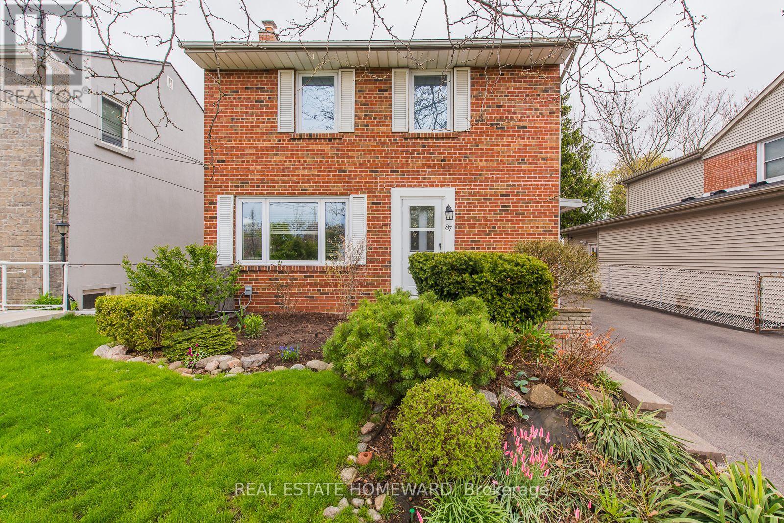 87 Ashbourne Drive, Toronto, Ontario  M9B 4H6 - Photo 2 - W12827242