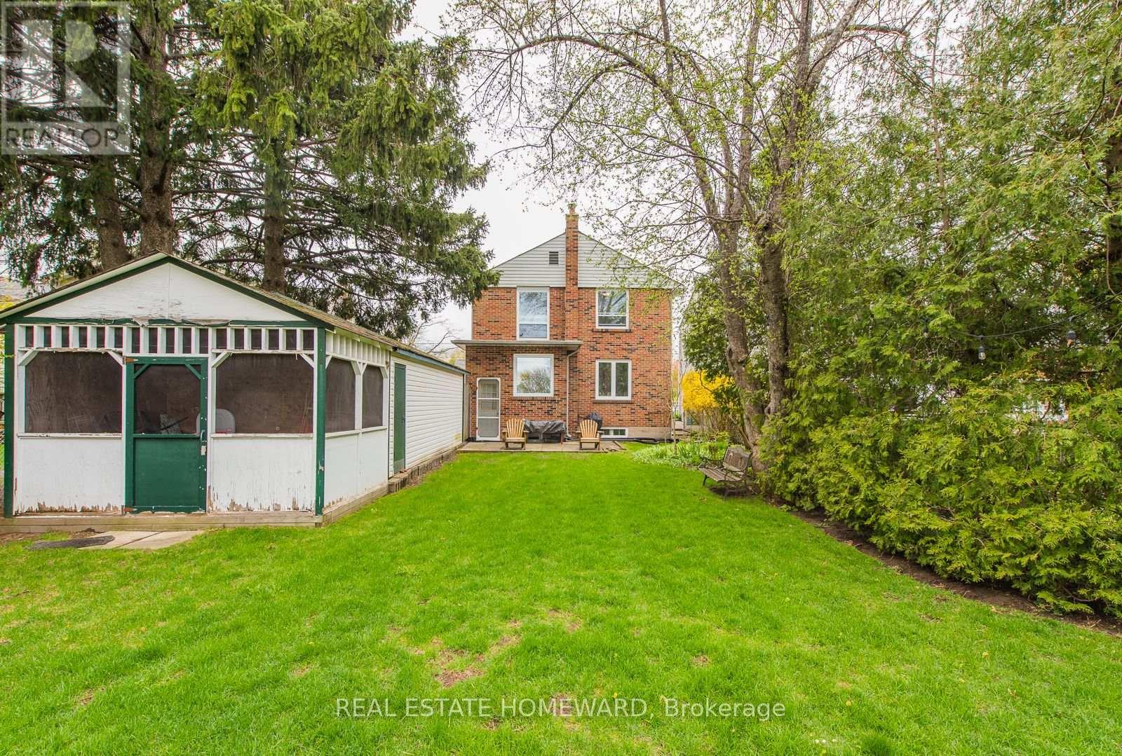 87 Ashbourne Drive, Toronto, Ontario  M9B 4H6 - Photo 29 - W12827242