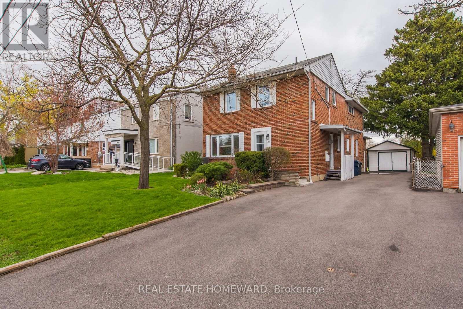 87 Ashbourne Drive, Toronto, Ontario  M9B 4H6 - Photo 31 - W12827242