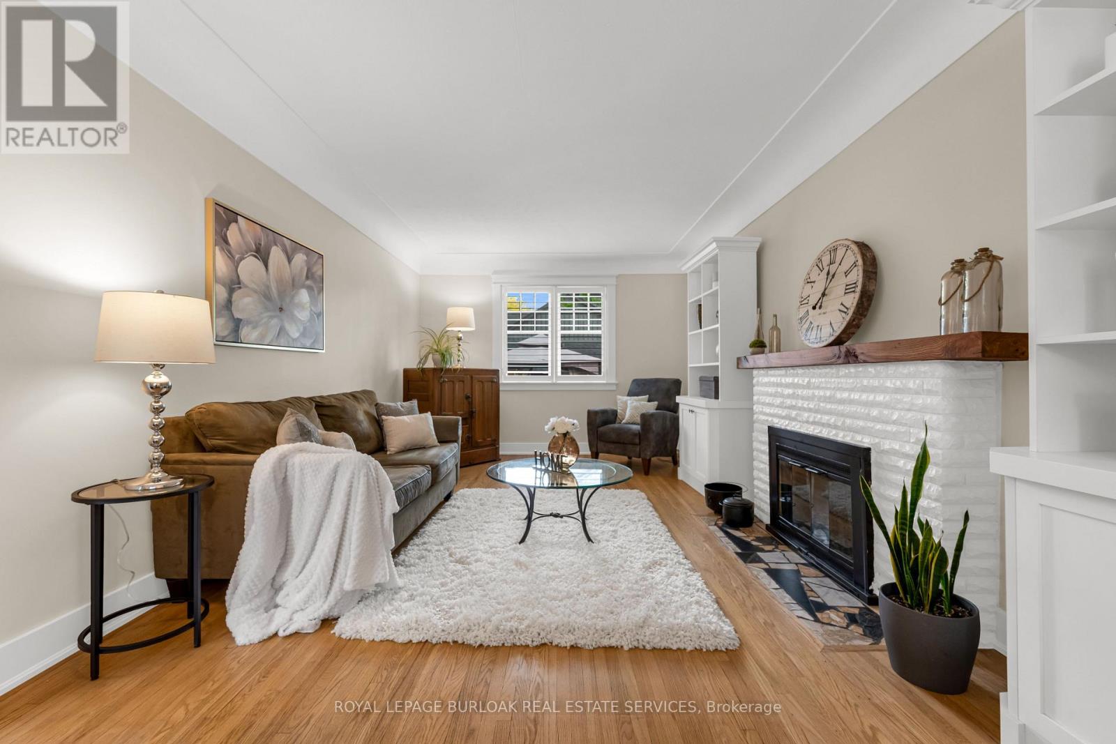 605 Emerald Street, Burlington, Ontario  L7R 2P3 - Photo 12 - W12827248