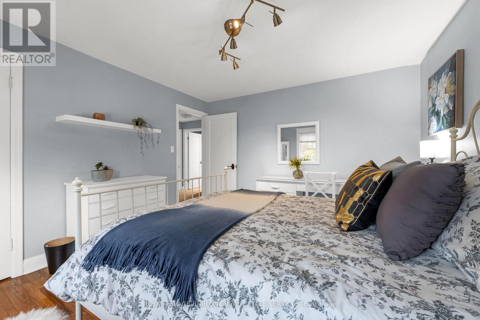 605 Emerald Street, Burlington, Ontario  L7R 2P3 - Photo 25 - W12827248