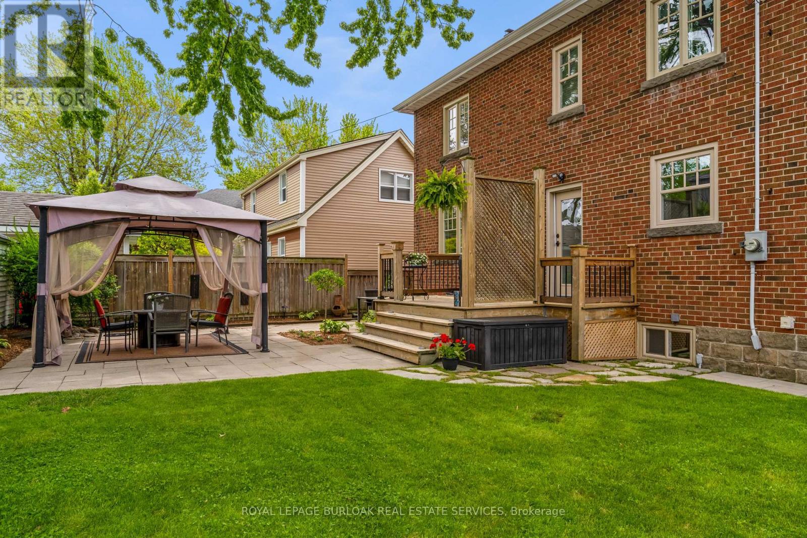 605 Emerald Street, Burlington, Ontario  L7R 2P3 - Photo 32 - W12827248