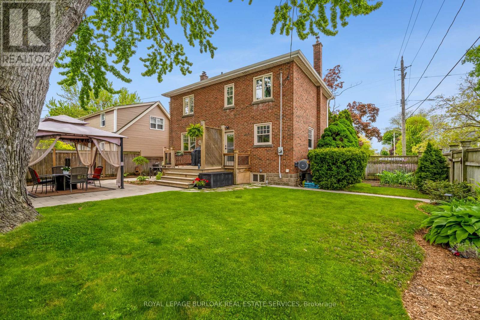 605 Emerald Street, Burlington, Ontario  L7R 2P3 - Photo 33 - W12827248