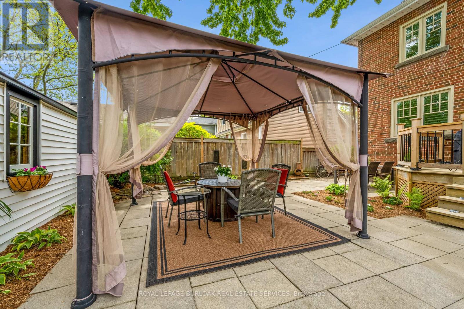 605 Emerald Street, Burlington, Ontario  L7R 2P3 - Photo 36 - W12827248