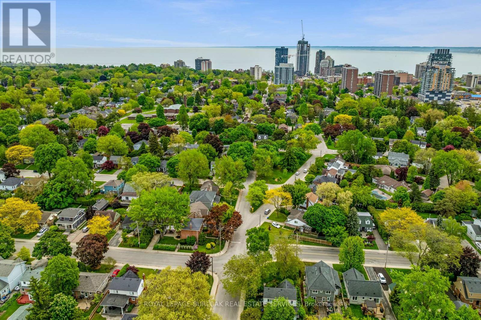 605 Emerald Street, Burlington, Ontario  L7R 2P3 - Photo 44 - W12827248