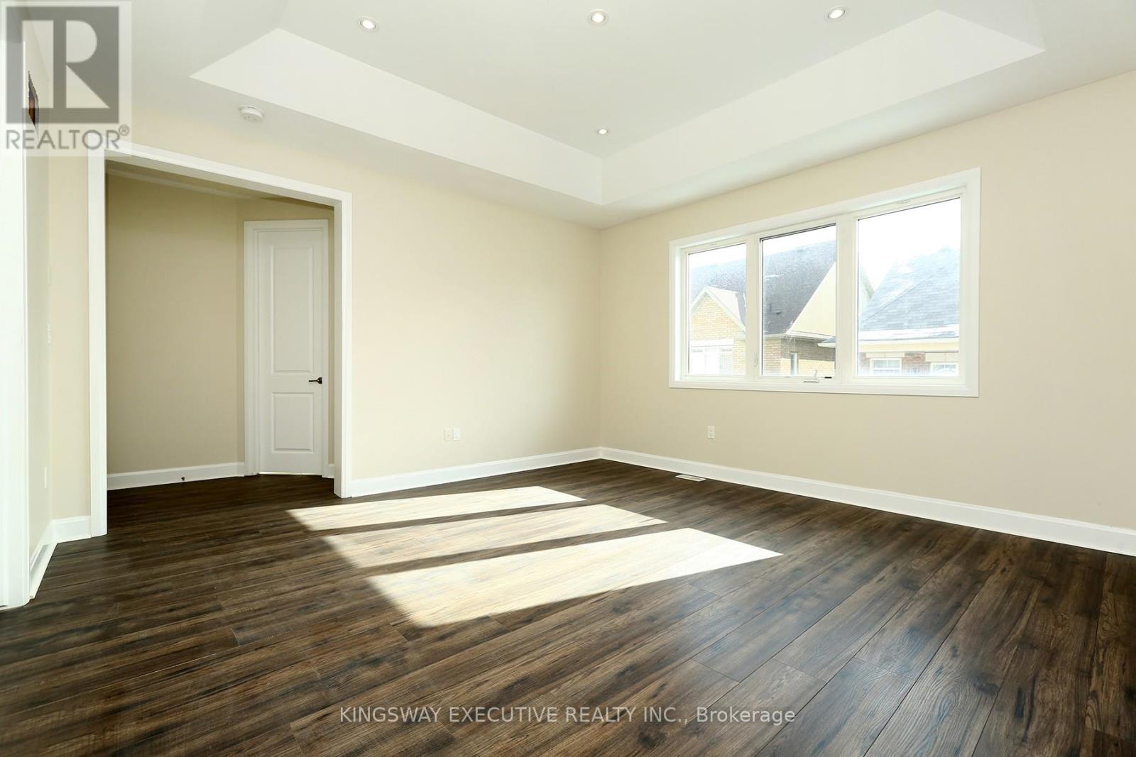 224 Cherryhurst Road, Oakville, Ontario  L6H 0W1 - Photo 24 - W12827258