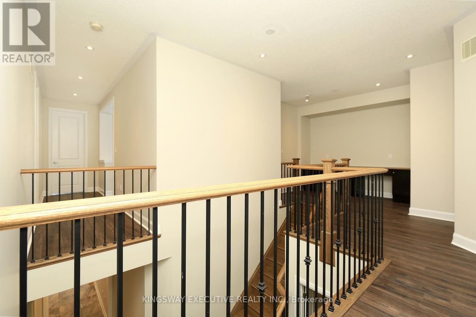 224 Cherryhurst Road, Oakville, Ontario  L6H 0W1 - Photo 31 - W12827258