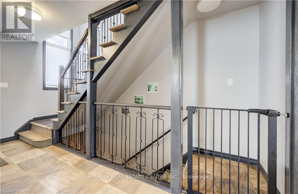 35 Glendan Court, Cambridge, Ontario  N1R 7N4 - Photo 12 - X12827180