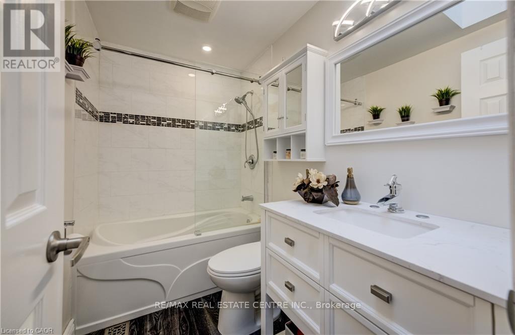 35 Glendan Court, Cambridge, Ontario  N1R 7N4 - Photo 33 - X12827180