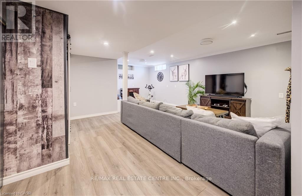 35 Glendan Court, Cambridge, Ontario  N1R 7N4 - Photo 46 - X12827180