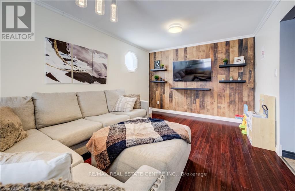 35 Glendan Court, Cambridge, Ontario  N1R 7N4 - Photo 6 - X12827180