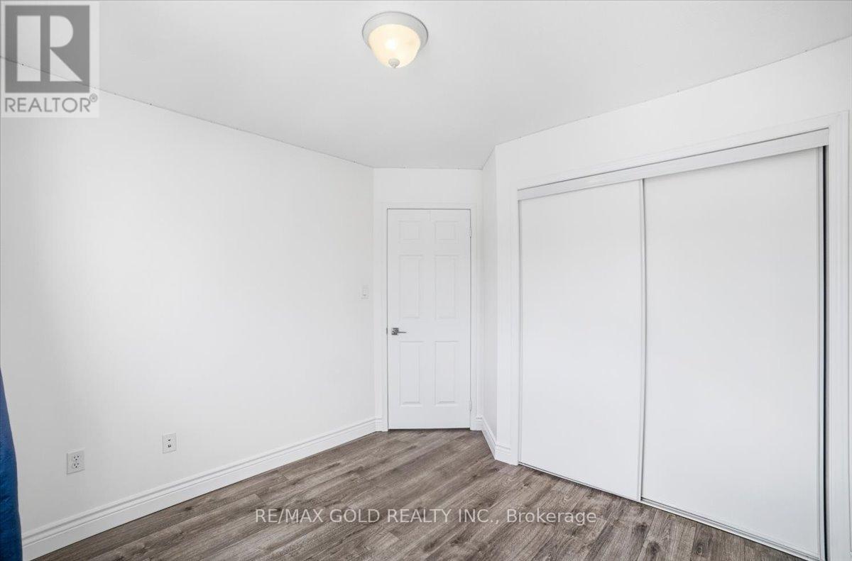 51 Bradley Avenue, Hamilton, Ontario  L0R 1C0 - Photo 18 - X12827260