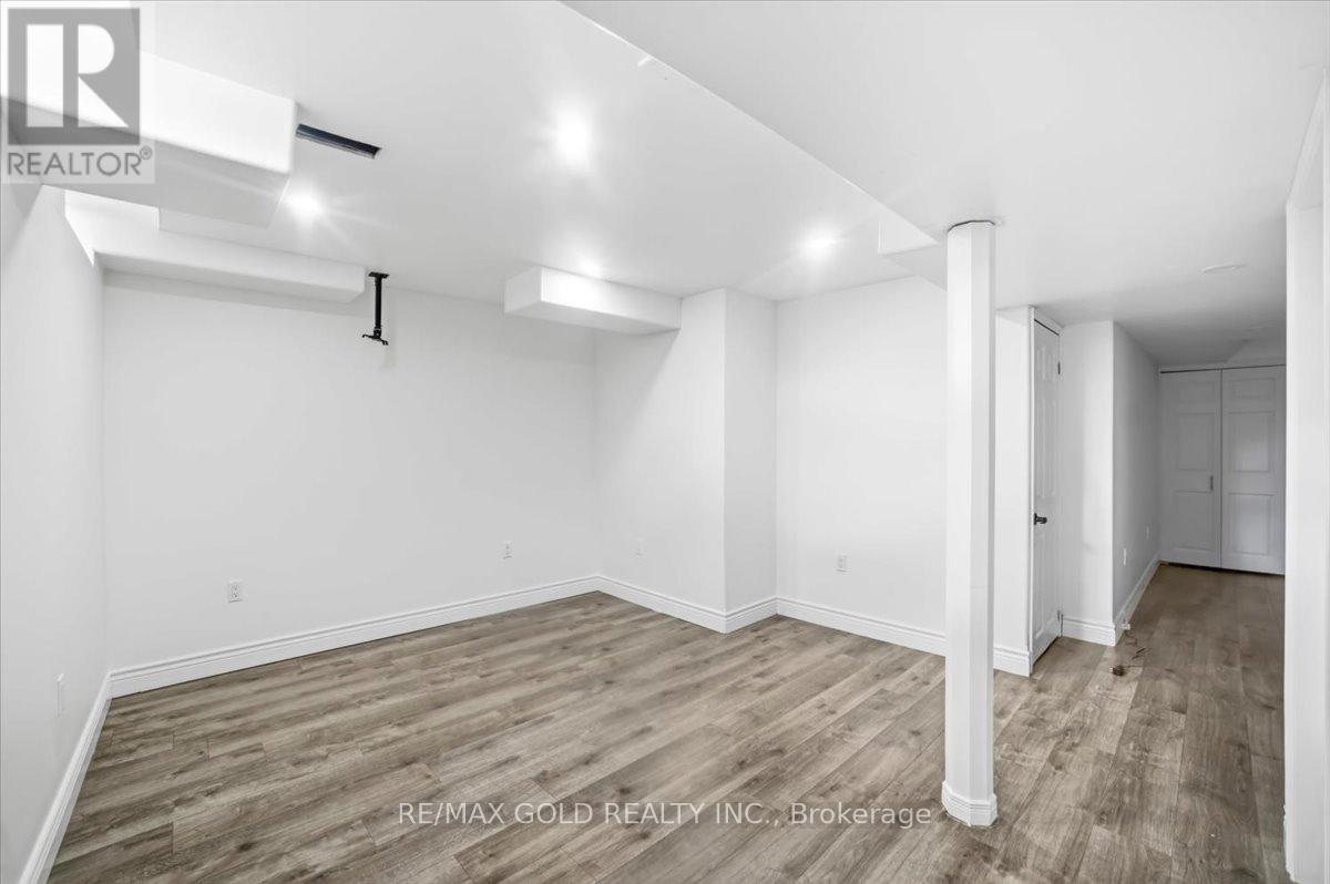 51 Bradley Avenue, Hamilton, Ontario  L0R 1C0 - Photo 25 - X12827260