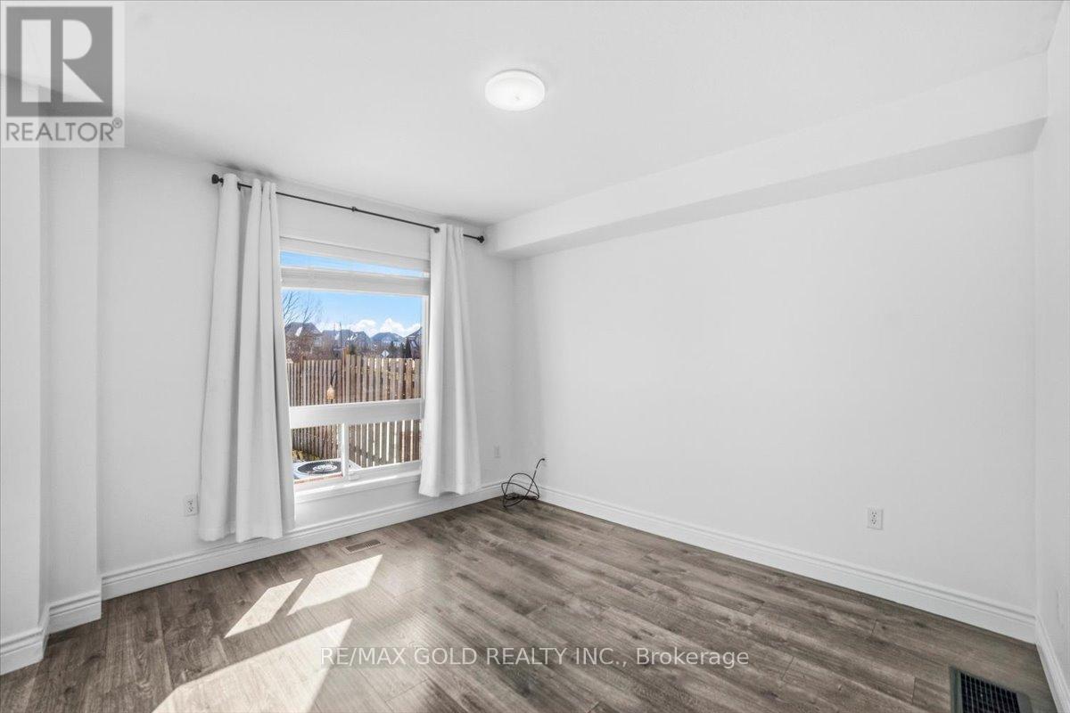 51 Bradley Avenue, Hamilton, Ontario  L0R 1C0 - Photo 7 - X12827260