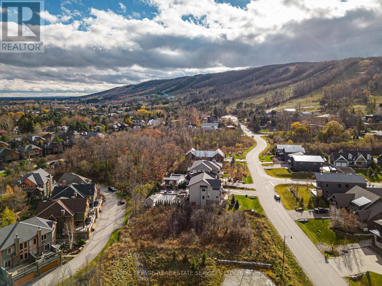 127 Arnot Crescent, Blue Mountains, Ontario  L9Y 0Z8 - Photo 10 - X12578002