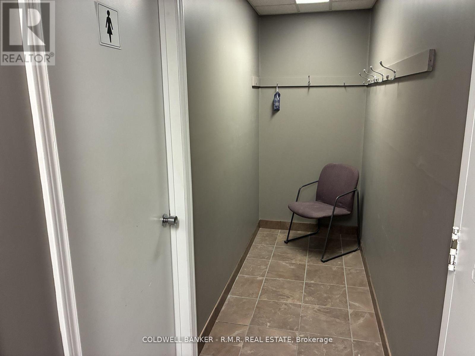 B1 - 179 King Street E, Oshawa (Central), Ontario  L1H 1C2 - Photo 4 - E12827488