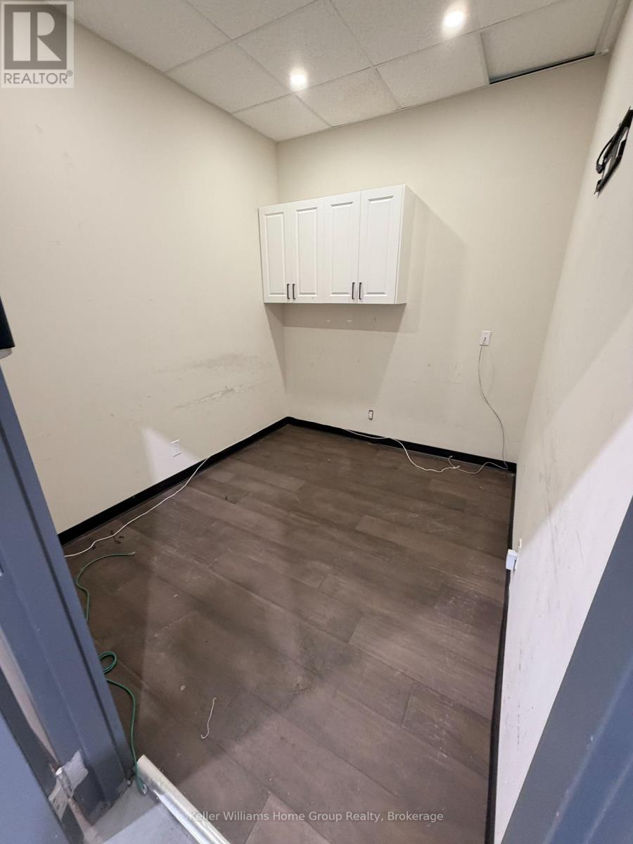 9 - 340 Woodlawn Road W, Guelph (Willow West/sugarbush/west Acres), Ontario  N1H 7K6 - Photo 4 - X12827318