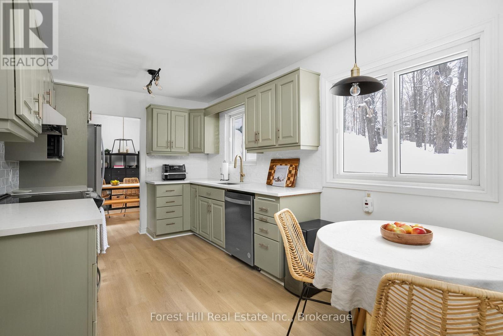 1 Maplecrest Court, Huntsville, Ontario P1H 1G2 - Photo 14 - X12827366